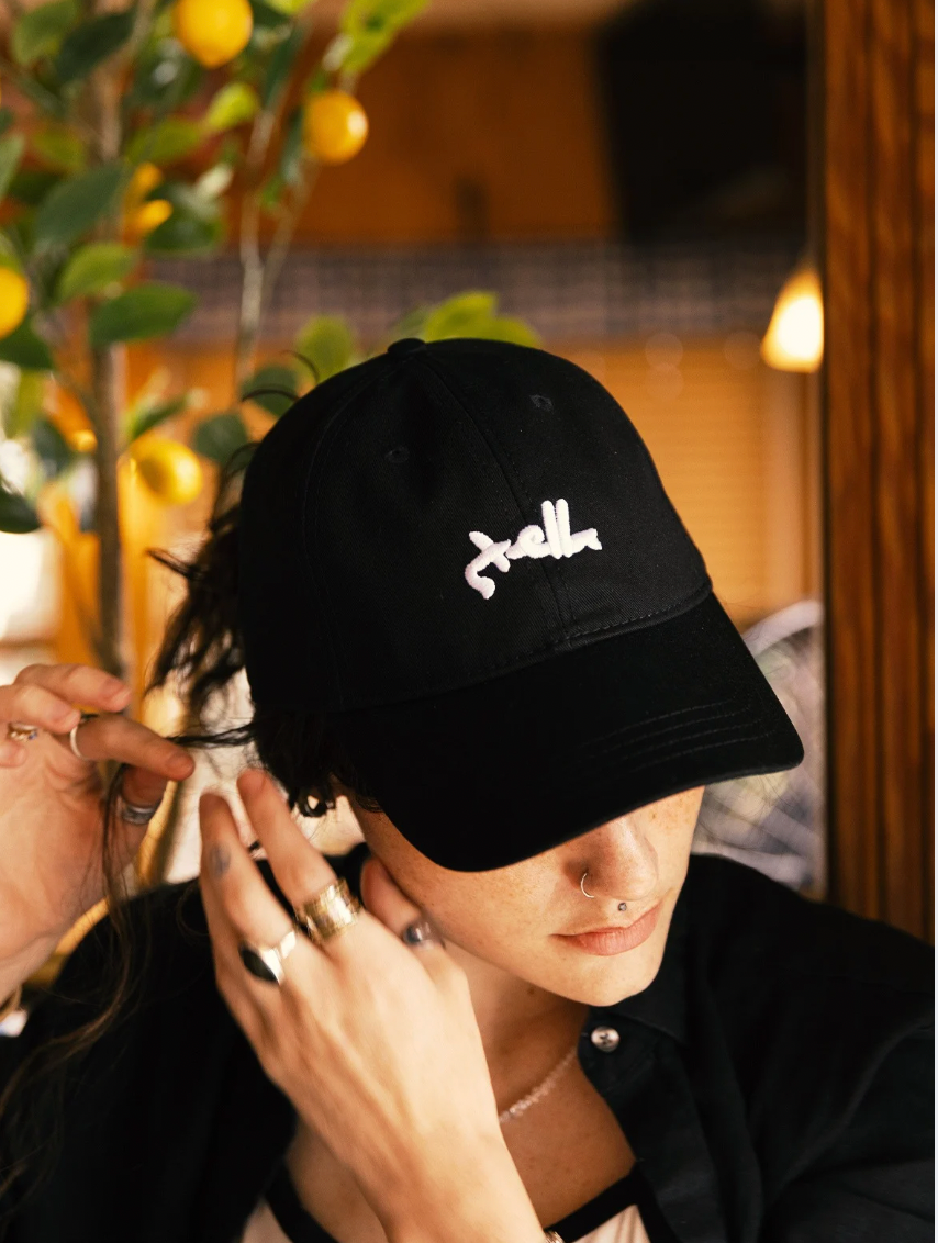 SIGNATURE ESSENTIAL CAP